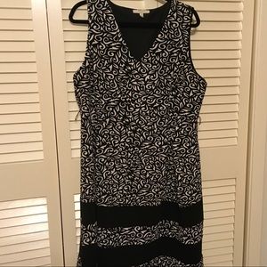 Haani 2x dress black & white sleeveless swirl dres